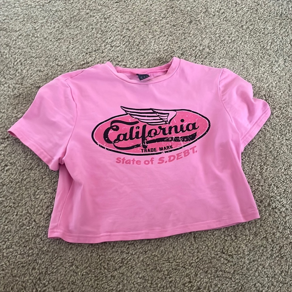 Size small graphic crop top